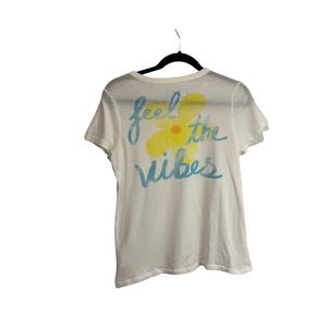 Chasor Feel The Vibes Graphic Short Sleeve Tee White Shirt Womens Size M